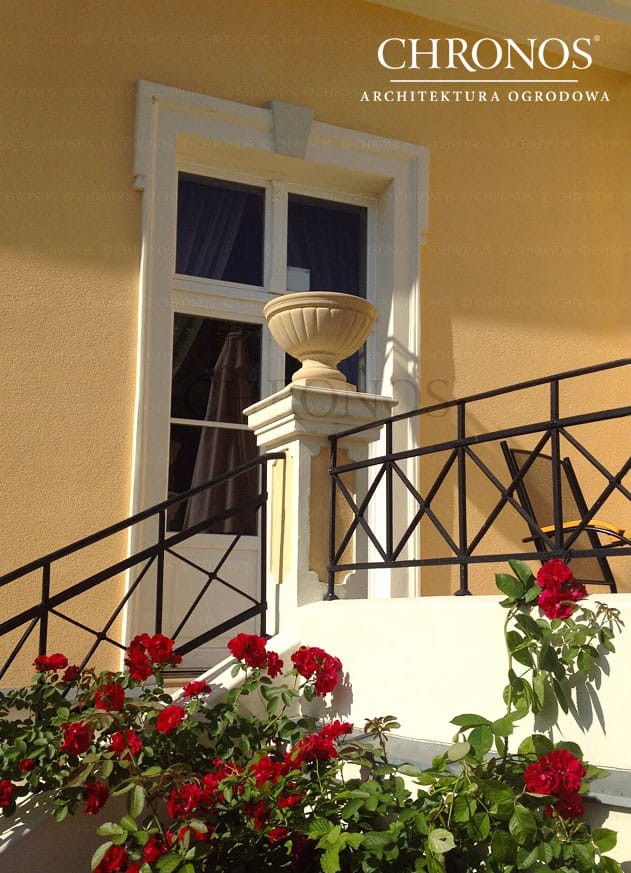 Town Hall Vase