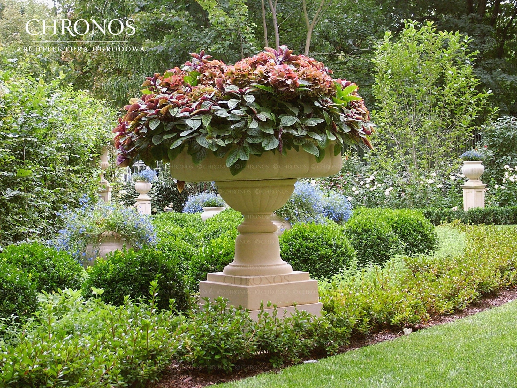 Versailles floral bowl