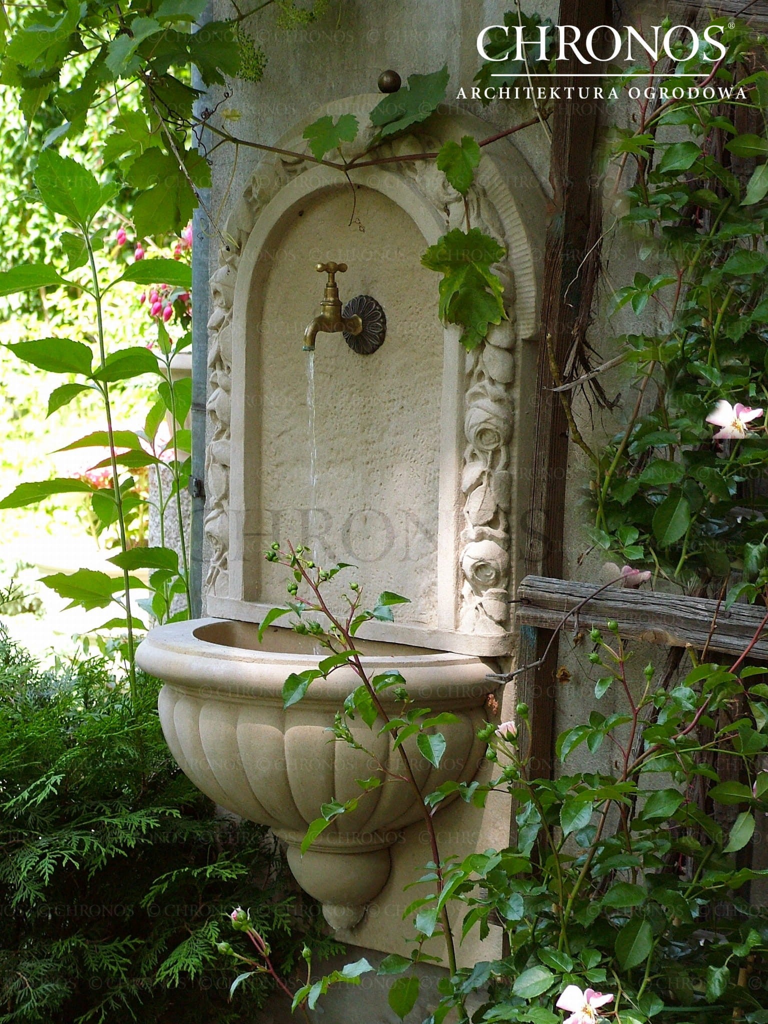 Victorian wall-mounted faucet