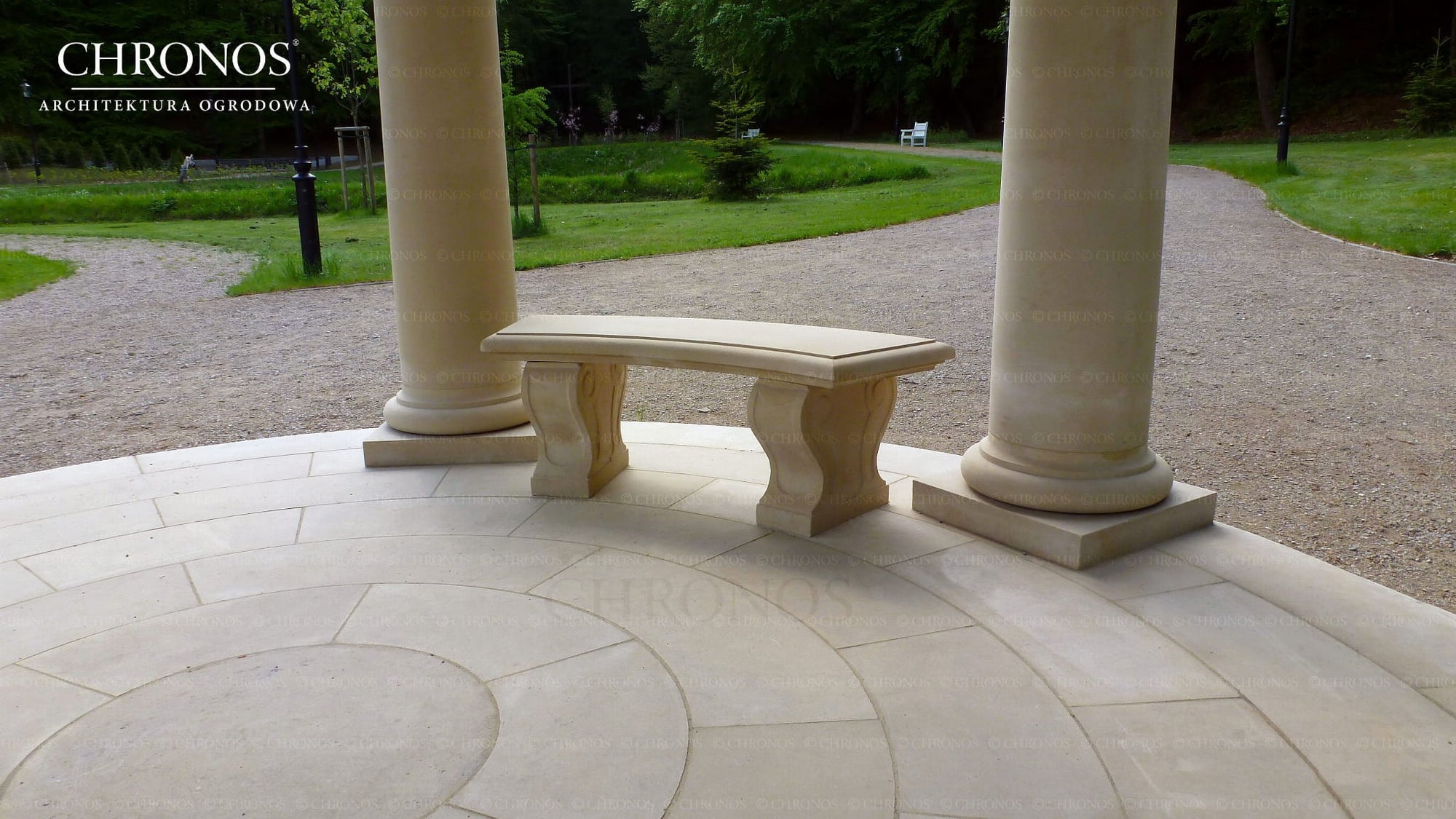 Wirydarz Arcaded Bench