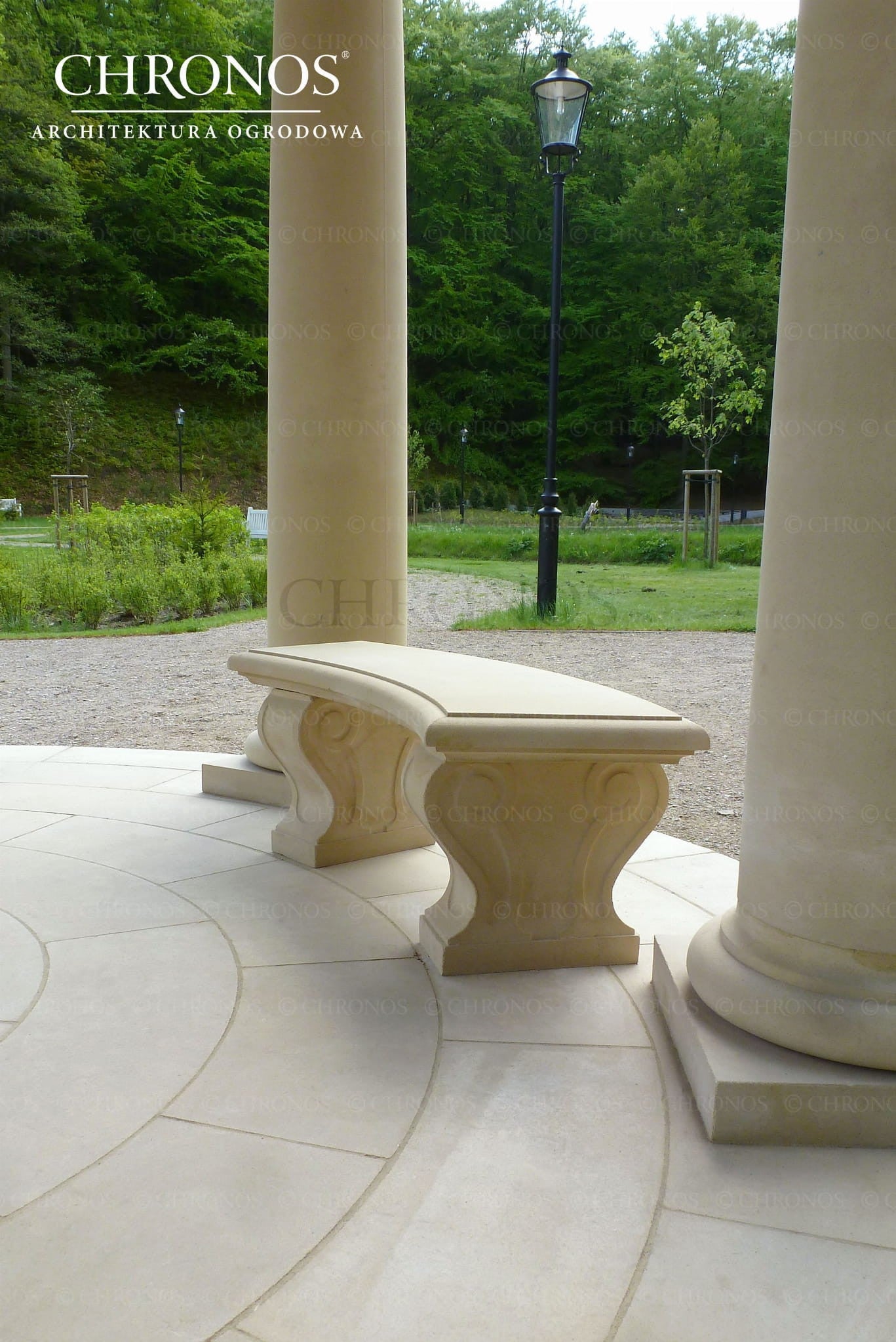 Wirydarz Arcaded Bench