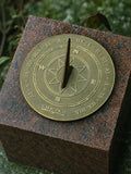 Aurora sundial