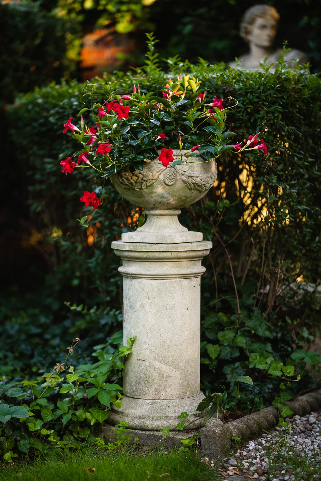 Laurel Vase