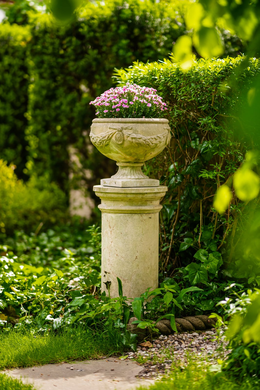 Laurel Vase