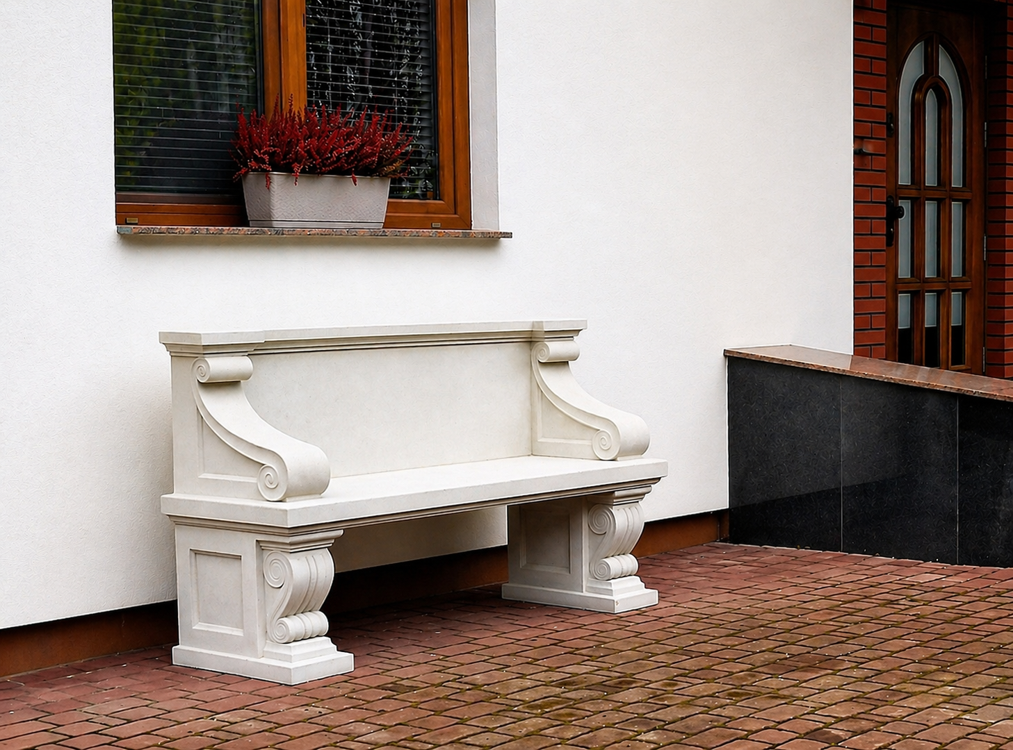 Senatorial bench with backrest