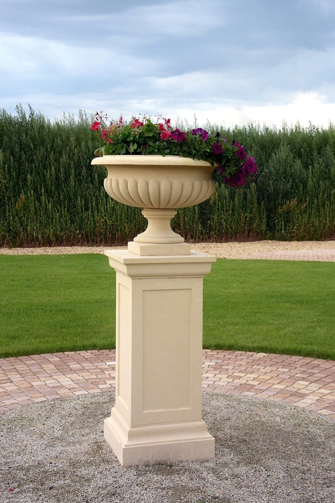 Lechja Vase