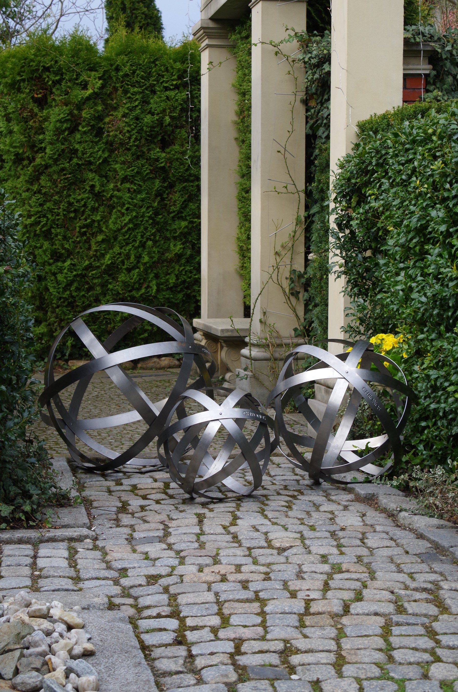 Garden Sphere - natural steel