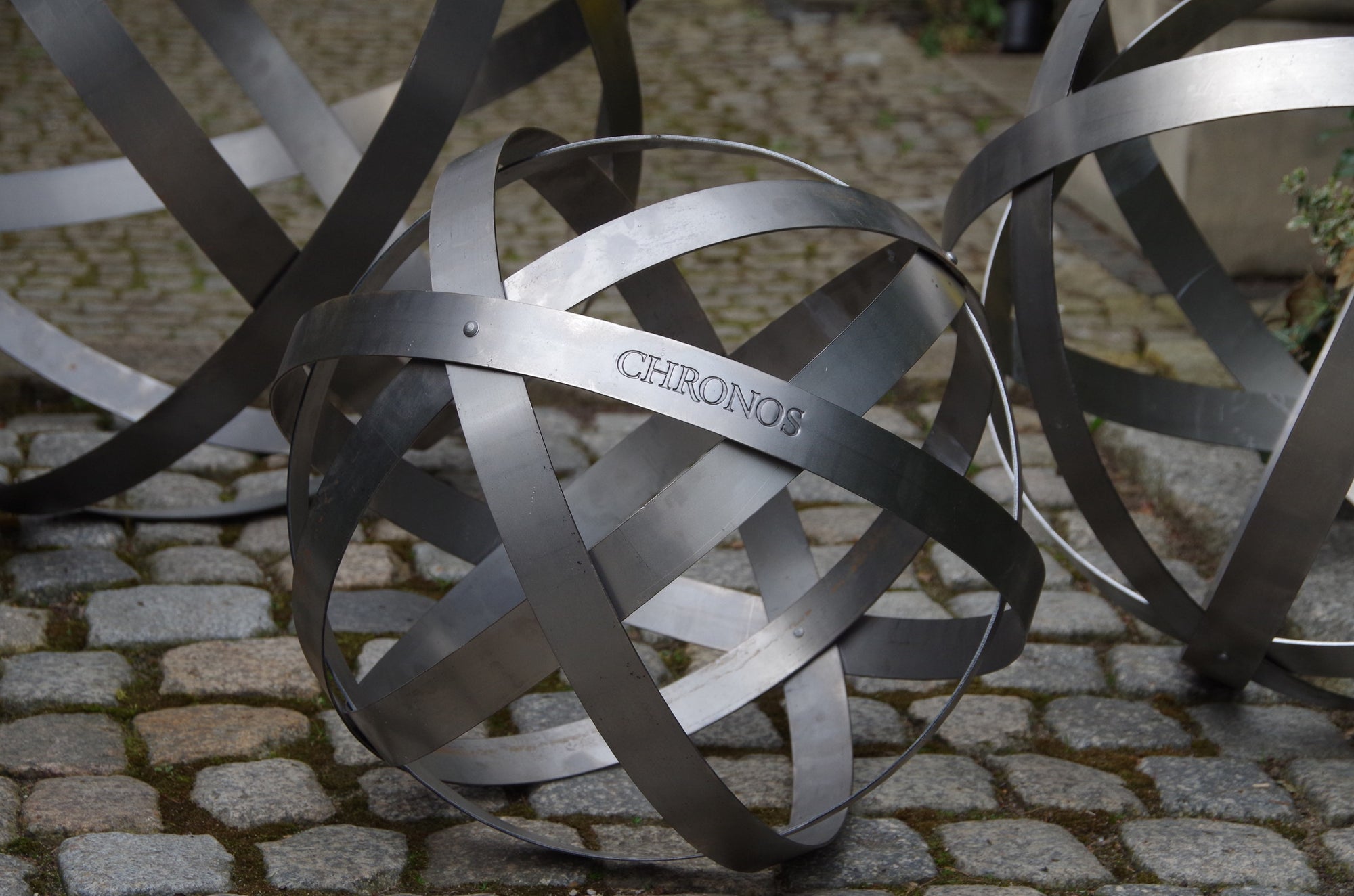 Garden Sphere - natural steel