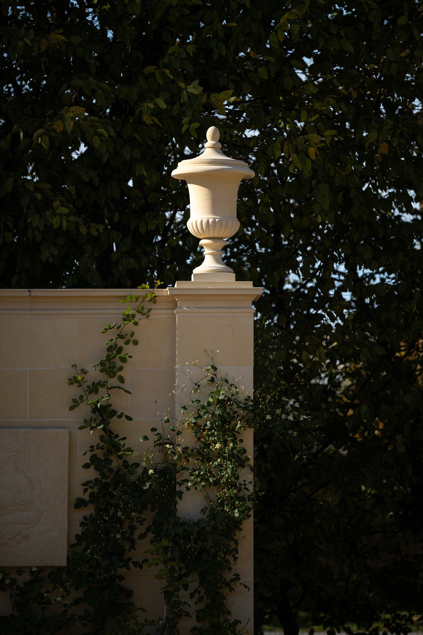 Garden Urn - Classic