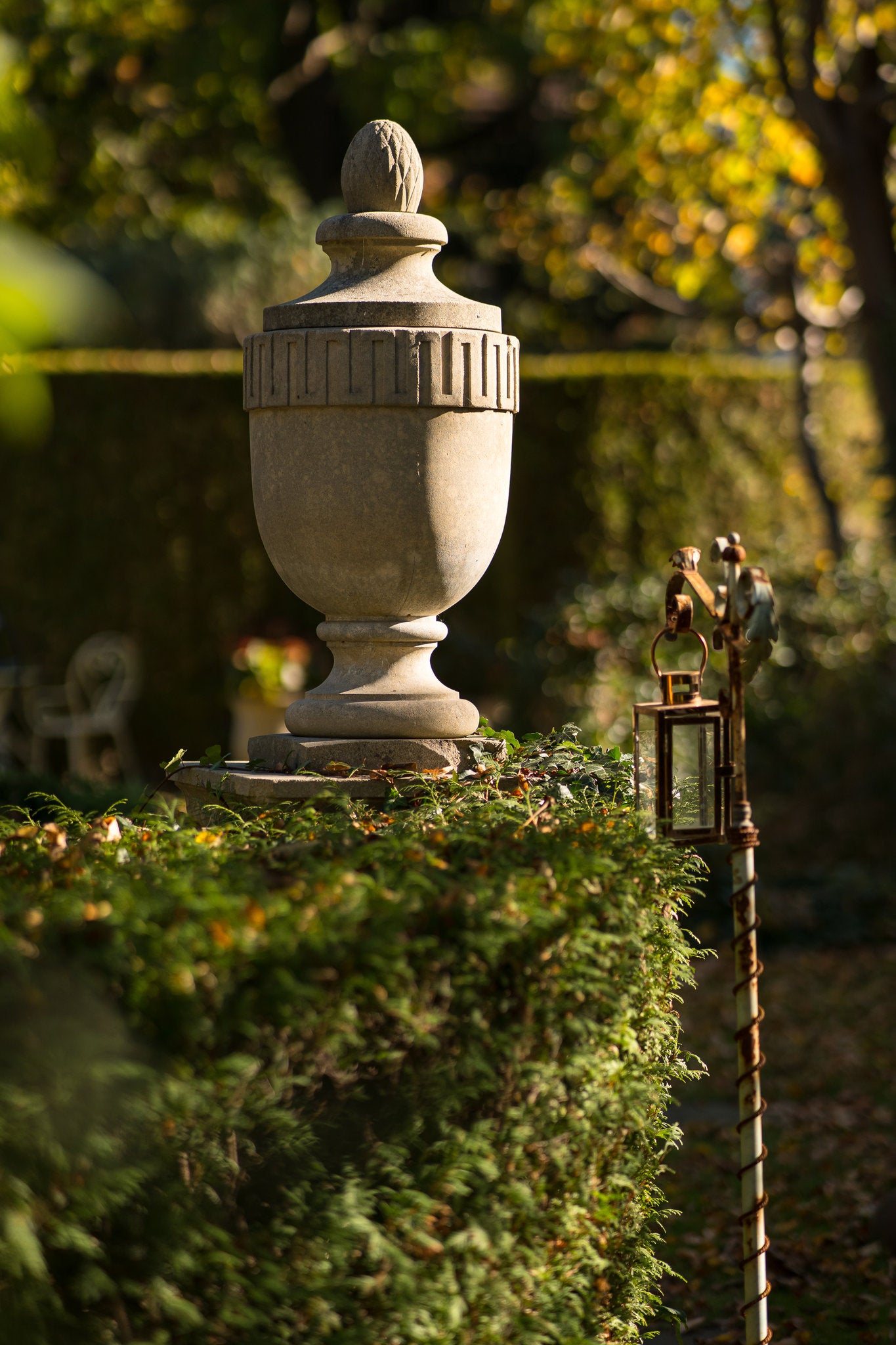 Garden Urn - Potentate