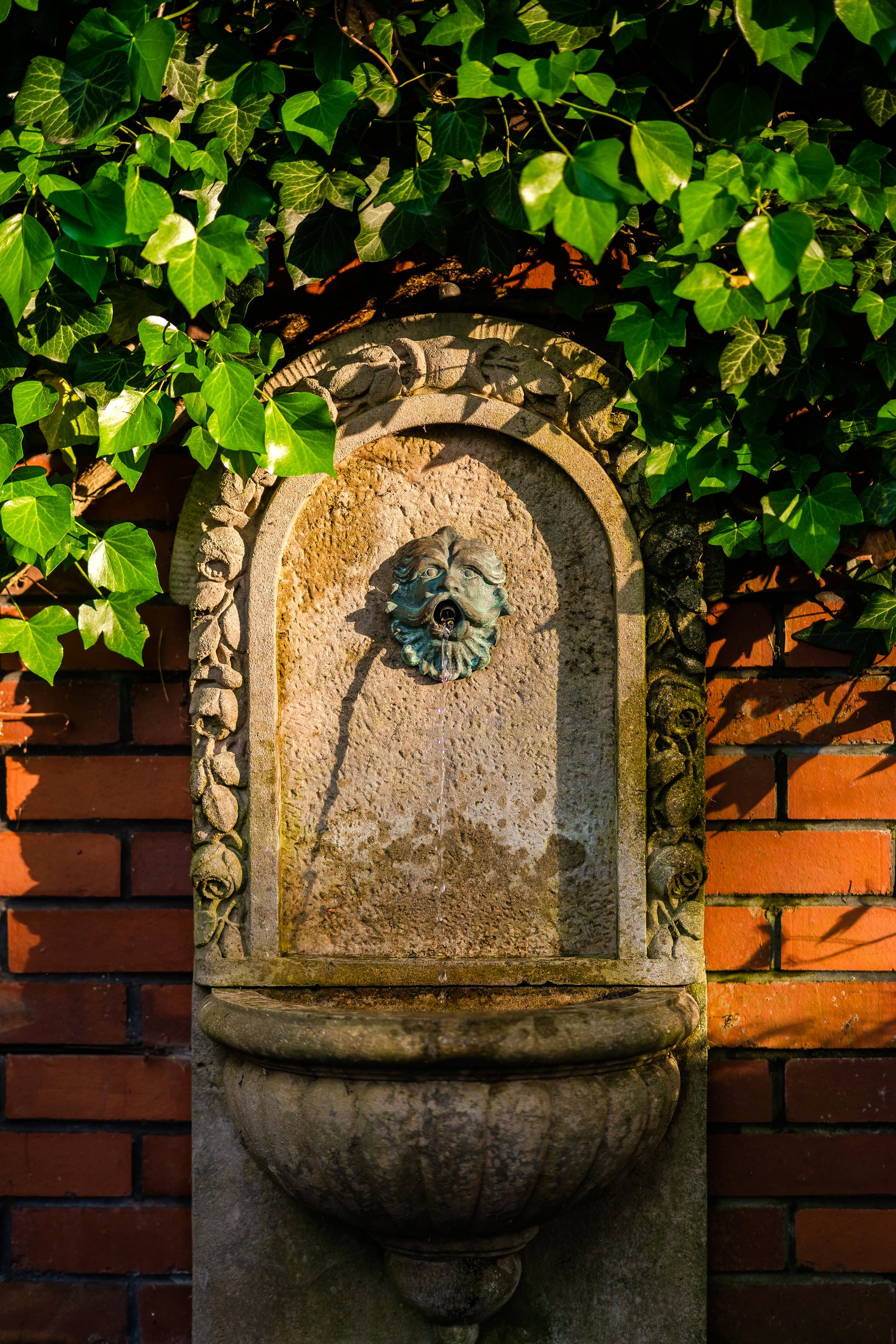 Victorian Wall Cistern
