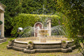 Windsor 420 Fountain with Shells