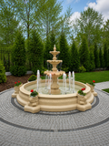 Windsor 320 fountain with shells