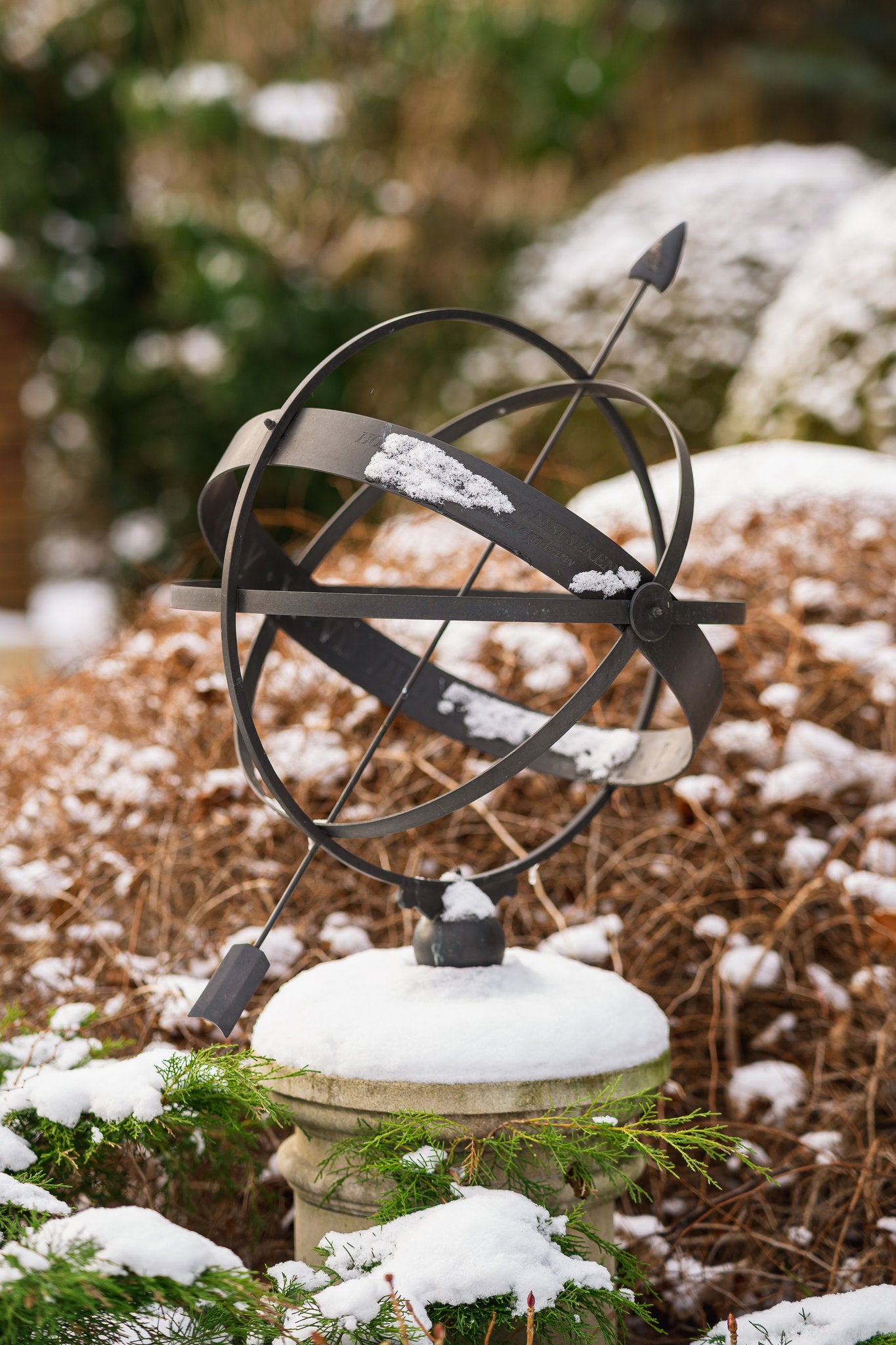 Sundial With An Arrow